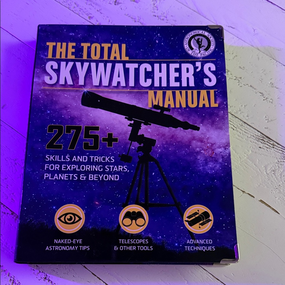 The Total Skywatcher's Manual Book ISBN 978 – one – 61628–8 71–6 EUC